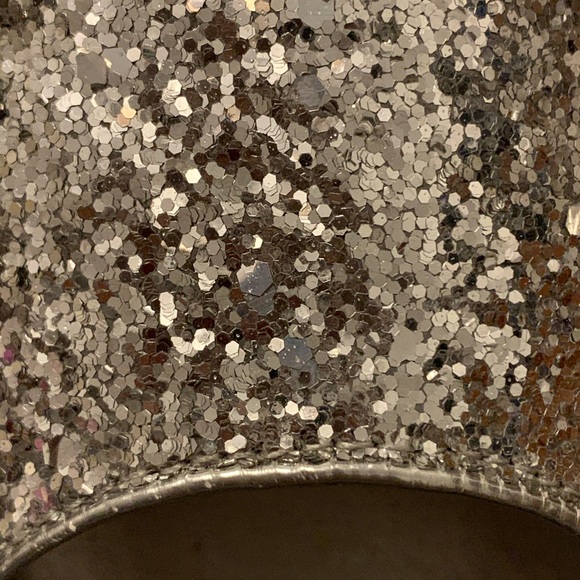 Flats - Picture 6 of 7